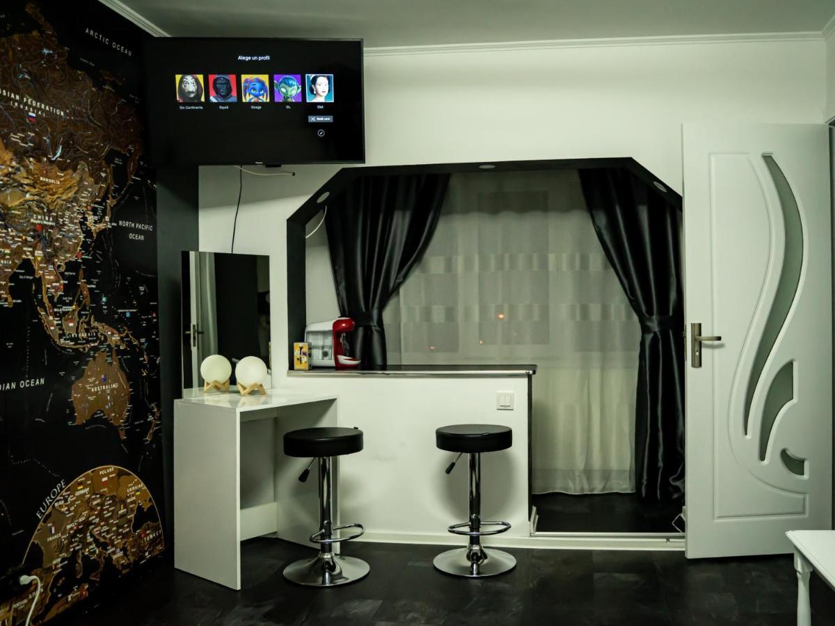 Studio Six Continents Petroszany Zewnętrze zdjęcie
